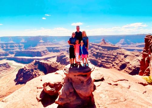 New Moab 2Bed - 2 and Half Bath Townhome - Pool - Hot Tub - Patio with Red Rock Views - image 6
