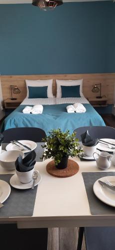 2 bedrooms, 3 beds