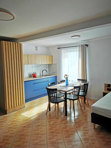 Apartment with Lake View