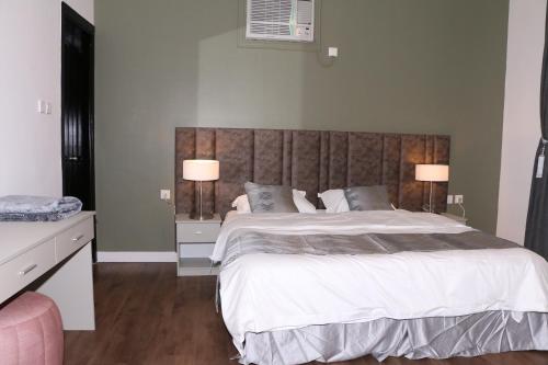 Mandaren Suites