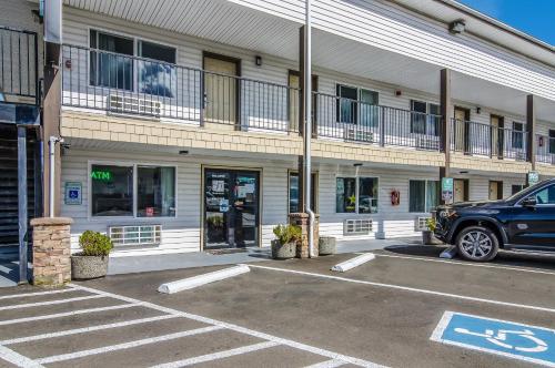 GuestHouse Inn & Suites Montesano