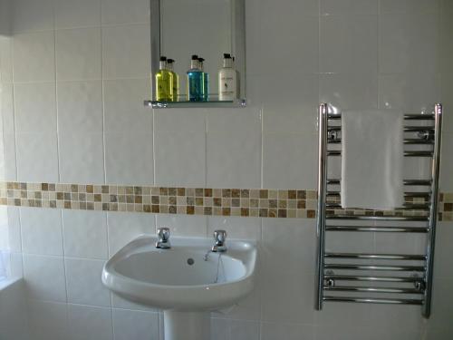 Avron House - image 5