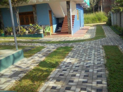 Thomasha Homestay & Tuk Tuk Tour in Wellawaya