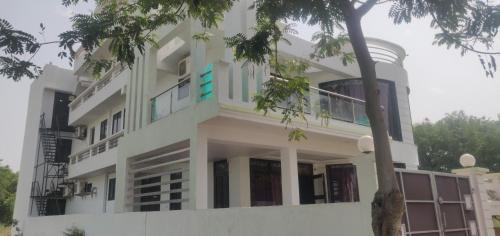 LCPL ROOMS GOLF CITY