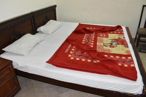 Bright Hotel - image 2