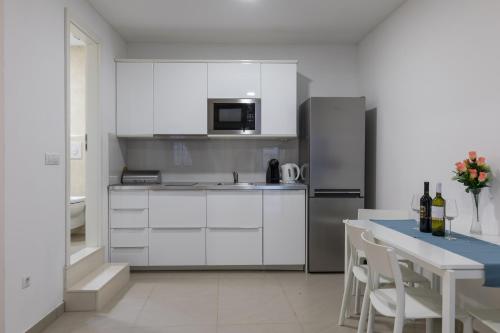 Apartment Navigator - image 6