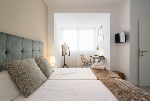 Soho Premium 3 bedrooms apartment - image 3