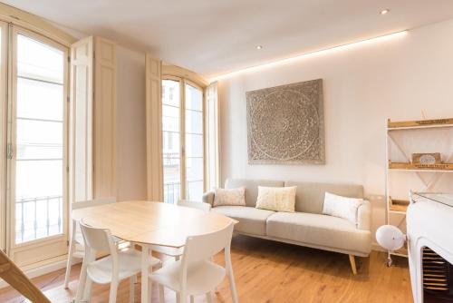  Urbe10 Plaza de la Constitucion 1 Bedroom Apartment in Málaga