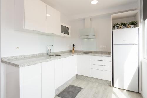 Urbe10 Angel Ganivet 2 Bedrooms Apartment - image 4