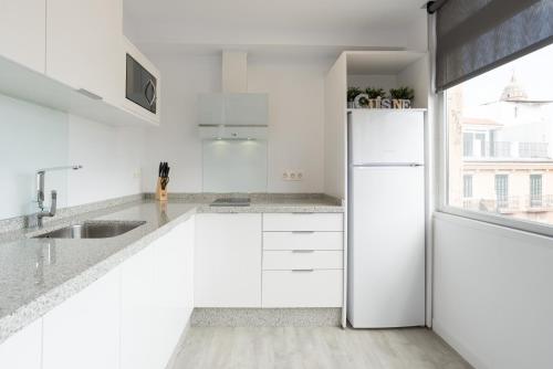 Urbe10 Angel Ganivet 2 Bedrooms Apartment - image 7