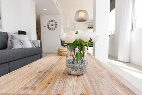 Urbe10 Angel Ganivet 2 Bedrooms Apartment - image 8