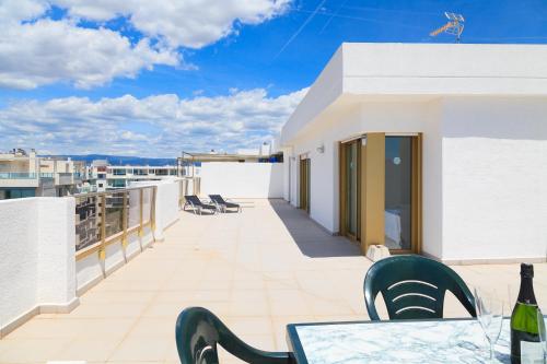 UHC ACACIAS APARTMENTS SALOU