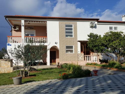  Apartment Tomislav in Vrsi