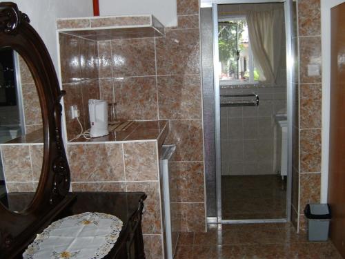 Camera tripla