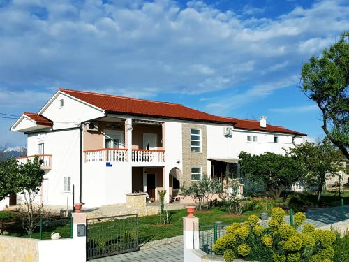  Apartment Tomislav in Vrsi