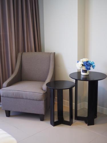 Hermann Hotel Pattaya Room Type - Deluxe Twin Room with Sea View