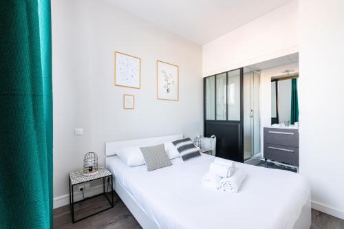 Two-Bedroom Apartment image 6