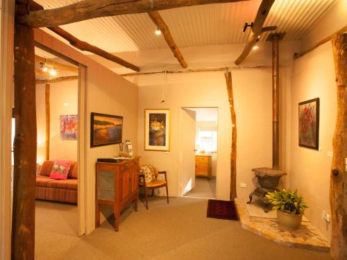 Lyrebird Studio Hideaway in the Watagans - be at one with nature in Millfield