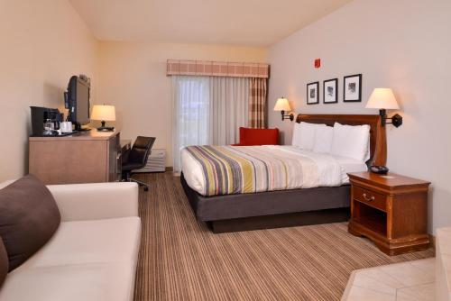 Country Inn & Suites by Radisson, Omaha Airport, IA