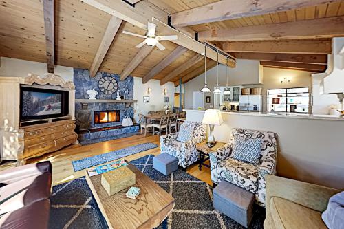 Exceptional Vacation Home in Incline Village home - image 3