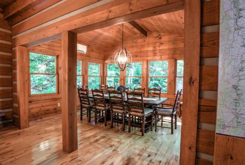 Hidden Cove Cabin - image 5