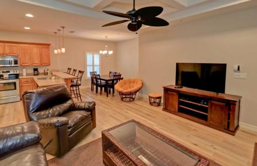 SEA GLASS 11 condo - image 3