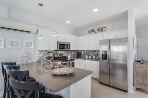 2633 Estero Blvd Duplex by Coastal Vacation Properties