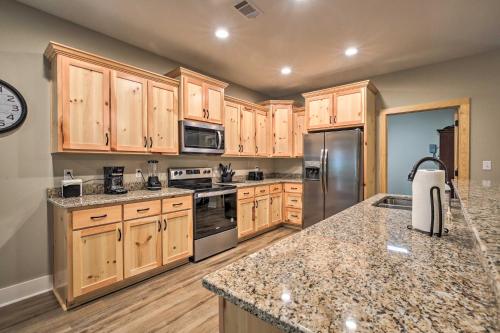 Tallassee Creekside Cabin with Forest Views! in Tallassee, USA