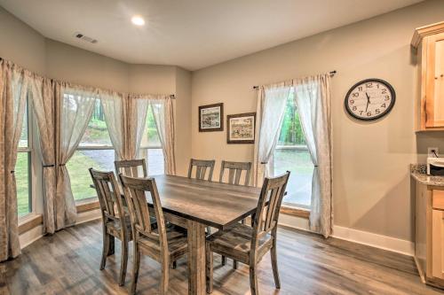 Tallassee Creekside Cabin with Forest Views! in Tallassee, USA
