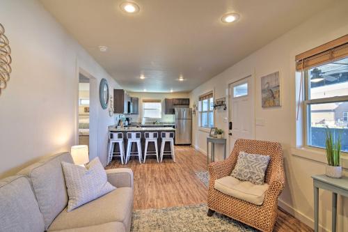 Resort Cabin with Nearby Pool and Lake Access! - image 3