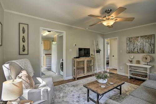Raleigh ITB Home - Mins to Downtown and North Hills! in Raleigh, USA