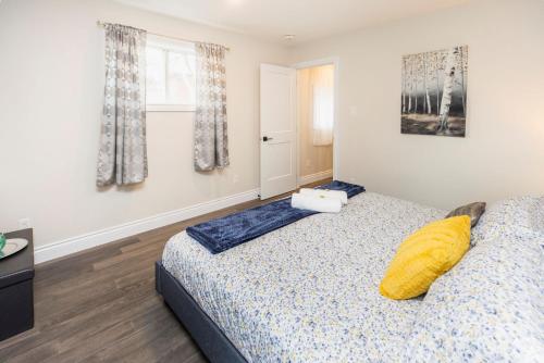 PRIME Walk Location - 2BR with King Bed - Byward Market!
