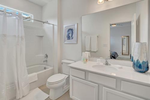 Family Resort - 12BR Mansion - Pool, Hot Tub, Theater, BBQ!