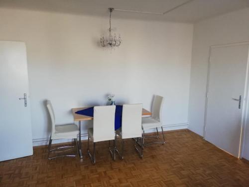 Shared lounge/TV area, Apartment Graz Lustbuhel in Waltendorf