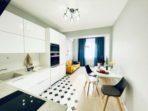 Солнечная Квартира в центре Алматы - Apartment - Almaty