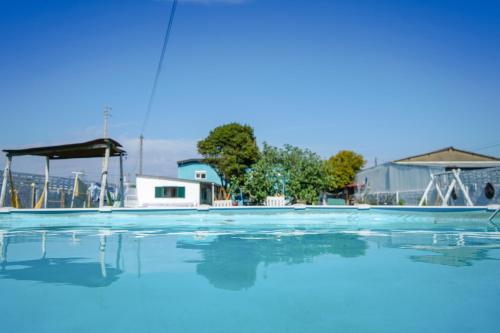 Costanova Surfhouse 2