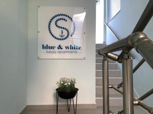  Blue & White Luxury Apartments in 63200 Flogita