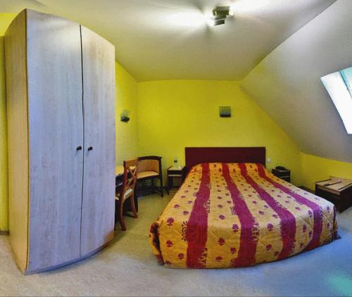 1 queen bed