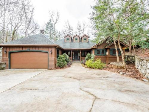 Serenity Lodge on Lake Lure - image 2