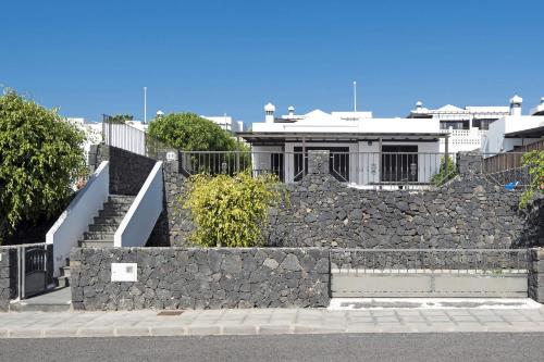 Villa Nazaret by Villa Plus - image 9