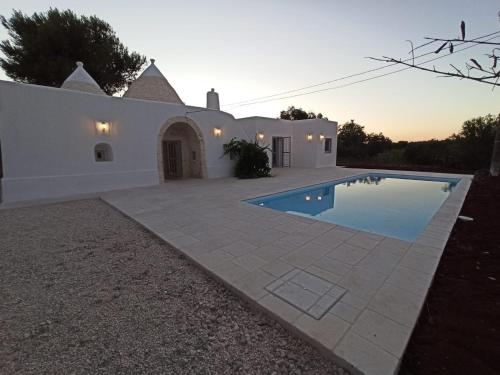 Trullo Le Cicale with pool