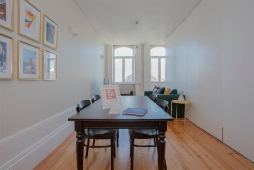 Liiiving In Porto | Bolhão Market Apartments, Oporto