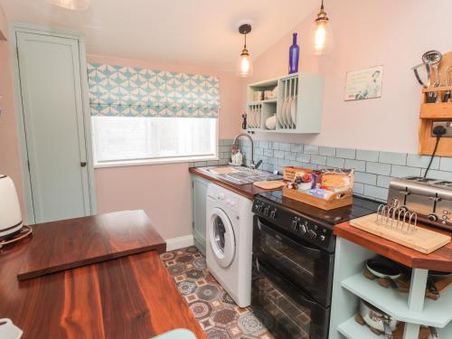 Rose Cottage Deal - image 11