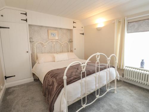 Rose Cottage Deal - image 9
