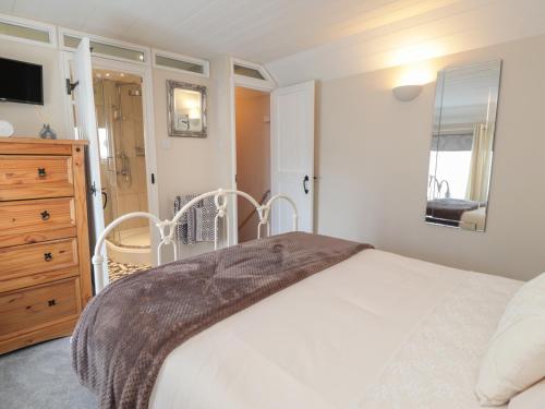 Rose Cottage Deal - image 7