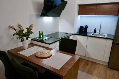 Os Krolewska - Modern Apartment in Wilanow