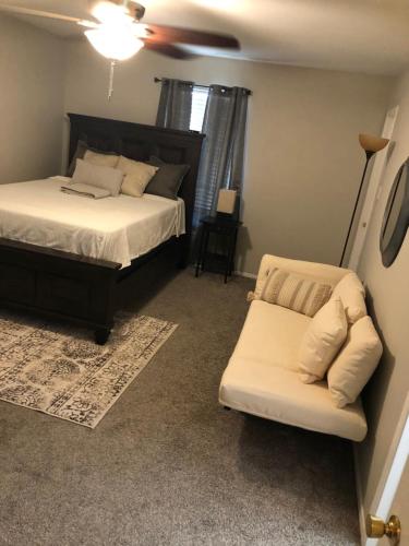 Dallas Gem in Subdivision 15 mins from Deep Ellum! in Dallas, USA