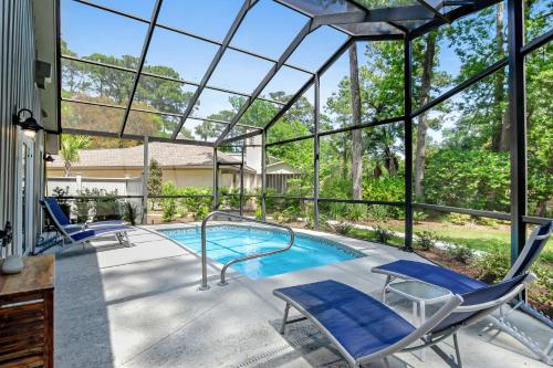 Swimming pool, Carolina Cottage in Harbour Town