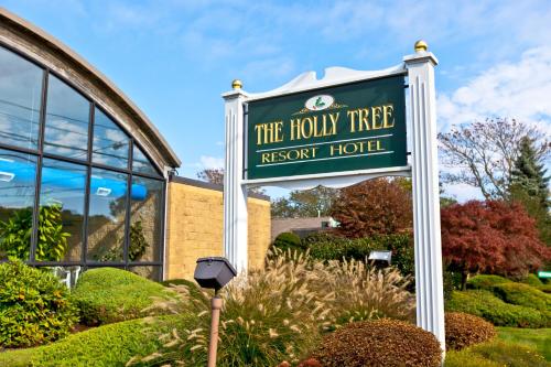 Holly Tree Resort, a VRI resort in West Yarmouth, USA