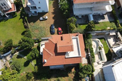 Τraditional Fully Detached Villa on a luxurious Hillock of Thessaloniki PANORAMA with its own Garden